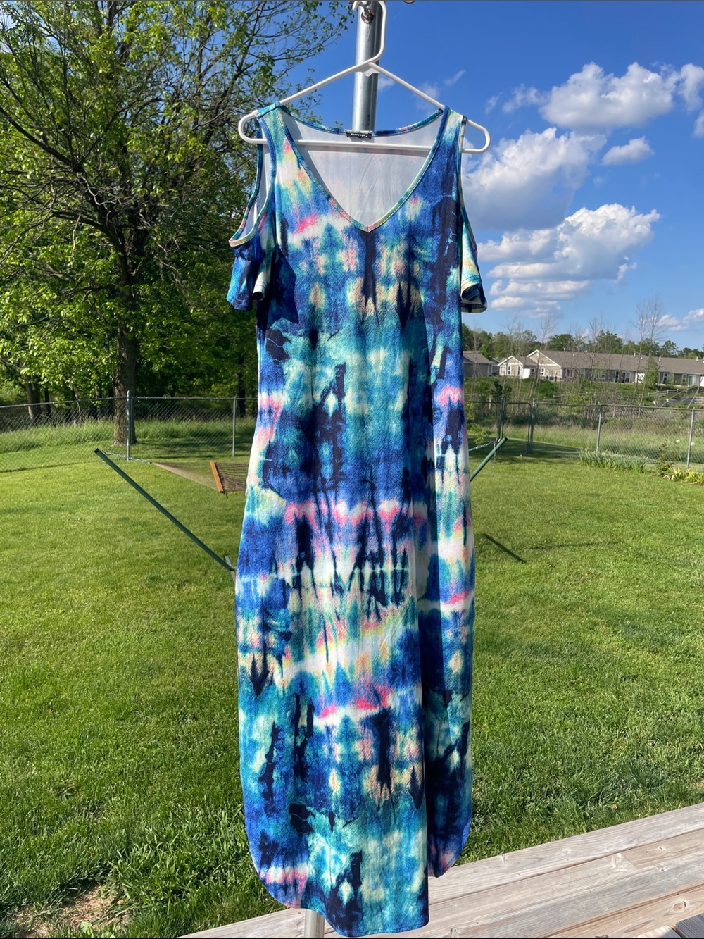 Cold-Shoulder Tie-Dye Maxi Dress in Blue